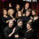 Voorkant flyer 20 jaar Theatergroep PIT: de tien spelers samen op de foto